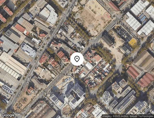 Chalet adosado en Calle Llorenç Avinyo de